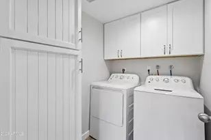 8225 N Central Ave, Phoenix, AZ 85020 - Photo 10