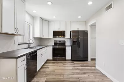 8225 N Central Avenue #41, Phoenix, AZ 85020 - Photo 4