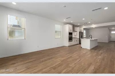 17318 W Surrey Drive, Surprise, AZ 85388 - Photo 14