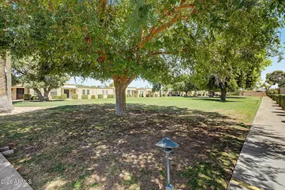 10042 W Hawthorn Drive, Sun City, AZ 85351 - Photo 24