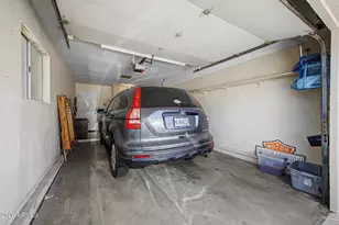 10042 W Hawthorn Dr, Sun City, AZ 85351 - Photo 22