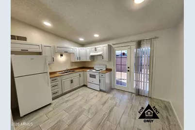3646 N 67th Avenue #102, Phoenix, AZ 85033 - Photo 2
