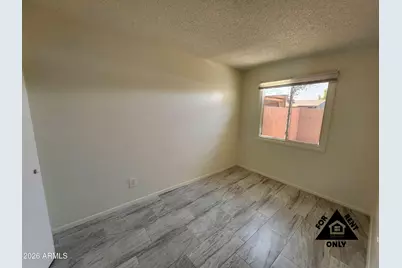 3646 N 67th Avenue #102, Phoenix, AZ 85033 - Photo 6