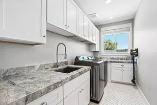 3913 E Devonshire Ave, Phoenix, AZ 85018 - Photo 30
