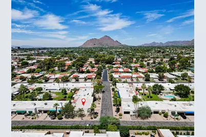 7823 E Bonnie Rose Avenue, Scottsdale, AZ 85250 - Photo 34