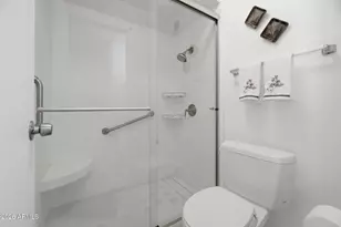 7823 E Bonnie Rose Ave, Scottsdale, AZ 85250 - Photo 18