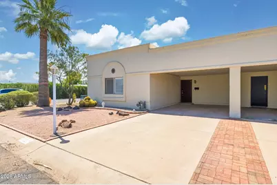 7823 E Bonnie Rose Avenue, Scottsdale, AZ 85250 - Photo 2