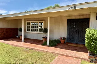 5948 E Calle Del Paisano, Phoenix, AZ 85018 - Photo 2