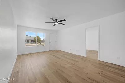 9684 W Vogel Avenue, Peoria, AZ 85345 - Photo 2