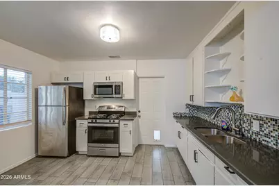 7226 N 26th Drive, Phoenix, AZ 85051 - Photo 14