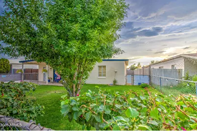 7226 N 26th Drive, Phoenix, AZ 85051 - Photo 2
