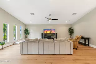 6755 N 7th Ave, Phoenix, AZ 85013 - Photo 14