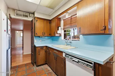 5517 E Avalon Drive, Phoenix, AZ 85018 - Photo 12