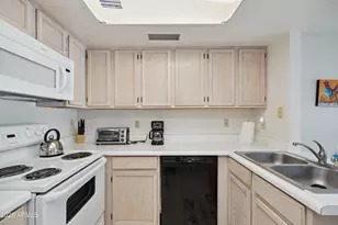 11011 N 92nd St, Scottsdale, AZ 85260 - Photo 10