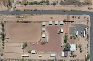 50702 W Hector Rd, Aguila, AZ 85320 - Photo 10