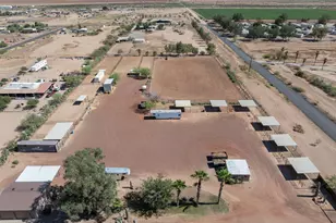 50702 W Hector Rd, Aguila, AZ 85320 - Photo 4