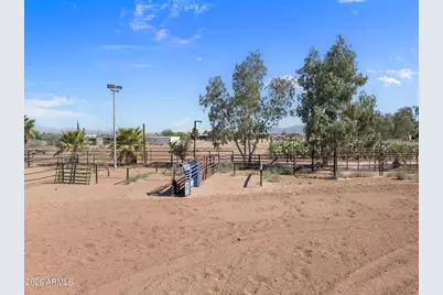 50702 W Hector Road, Aguila, AZ 85320 - Photo 6