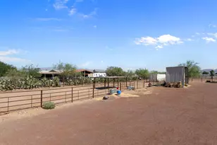 50702 W Hector Rd, Aguila, AZ 85320 - Photo 12
