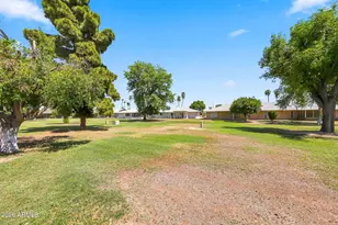 10333 W Highwood Ln, Sun City, AZ 85373 - Photo 34
