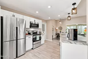 10333 W Highwood Ln, Sun City, AZ 85373 - Photo 10