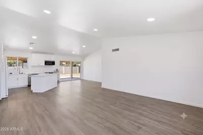 2826 E Cactus Road, Phoenix, AZ 85032 - Photo 8