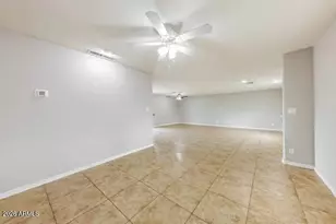12621 N 37th Dr, Phoenix, AZ 85029 - Photo 2