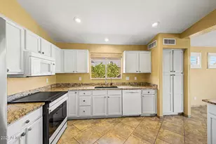 11355 S Hopi St, Goodyear, AZ 85338 - Photo 14