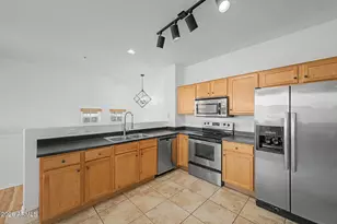 2233 E Huntington Dr, Phoenix, AZ 85040 - Photo 12