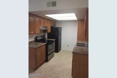 3810 N Maryvale Parkway #2042, Phoenix, AZ 85031 - Photo 2