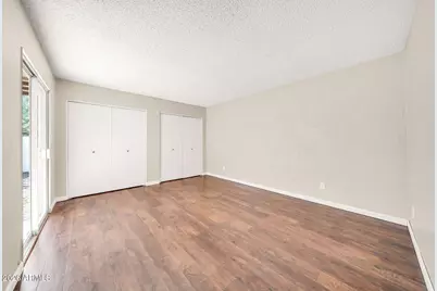 189 Laguna Drive E, Litchfield Park, AZ 85340 - Photo 16