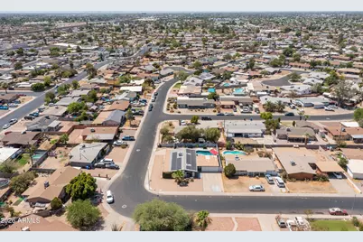 2913 W Madras Lane, Phoenix, AZ 85053 - Photo 46