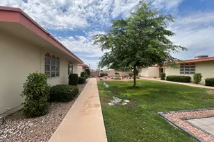 10936 W Coggins Dr, Sun City, AZ 85351 - Photo 2