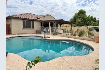 18053 W Montecito Avenue, Goodyear, AZ 85395 - Photo 2
