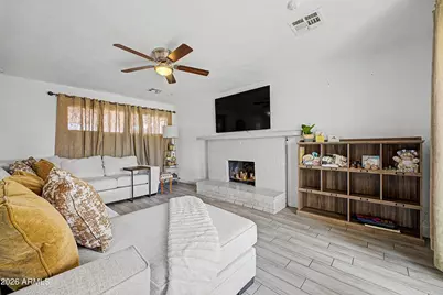 5201 W Wilshire Drive, Phoenix, AZ 85035 - Photo 2