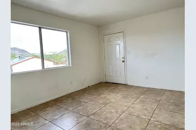 1321 W Vogel Avenue #Apt 6, Phoenix, AZ 85021 - Photo 4