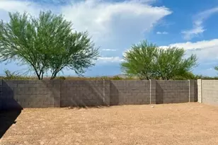 17062 W Fetlock Trl, Surprise, AZ 85387 - Photo 2