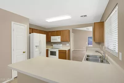 12531 W Mauna Loa Lane, El Mirage, AZ 85335 - Photo 10