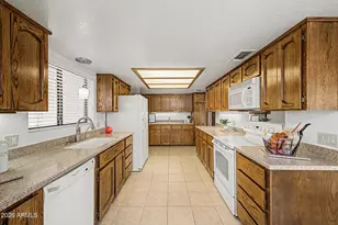 9337 N 111th Dr, Sun City, AZ 85351 - Photo 4