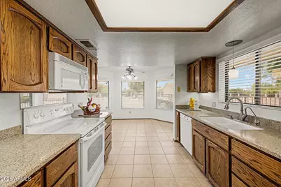 9337 N 111th Drive, Sun City, AZ 85351 - Photo 14