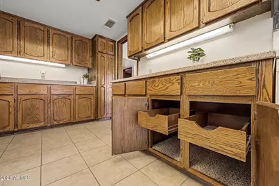 9337 N 111th Drive, Sun City, AZ 85351 - Photo 16