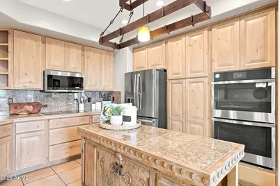 1732 E Gelding Drive, Phoenix, AZ 85022 - Photo 2