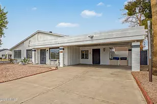 730 S Whiting Cir, Mesa, AZ 85204 - Photo 2
