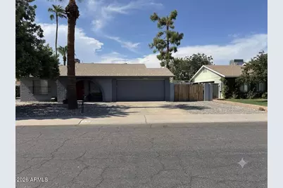 2840 W Michelle Drive, Phoenix, AZ 85053 - Photo 2