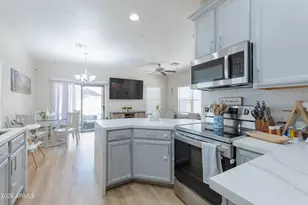 9510 N 82nd Ln, Peoria, AZ 85345 - Photo 12