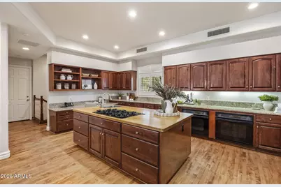 1431 W Caribbean Lane, Phoenix, AZ 85023 - Photo 12