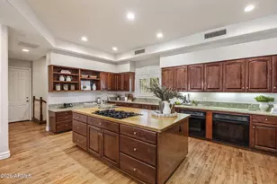 1431 W Caribbean Ln, Phoenix, AZ 85023 - Photo 12
