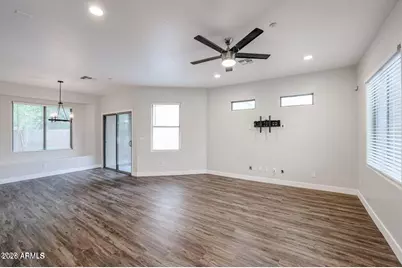 15881 N 74th Avenue, Peoria, AZ 85382 - Photo 4