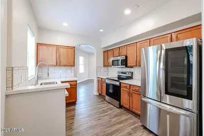 15881 N 74th Avenue, Peoria, AZ 85382 - Photo 10