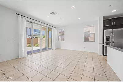 1682 S Follett Way, Gilbert, AZ 85295 - Photo 10