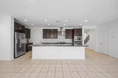 1682 S Follett Way, Gilbert, AZ 85295 - Photo 12